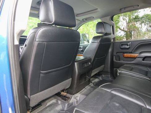 Used 2019 Chevrolet Silverado 2500 High Country w/ Duramax Plus Package AWD/4WD image 27