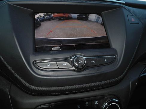 Used 2023 Chevrolet TrailBlazer LT w/ LPO, Blackout Package FWD image 11