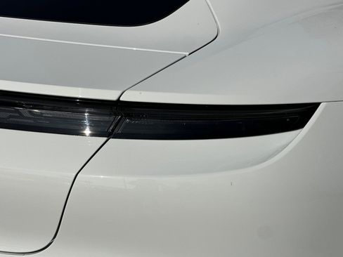 Used 2024 Porsche Taycan image 27