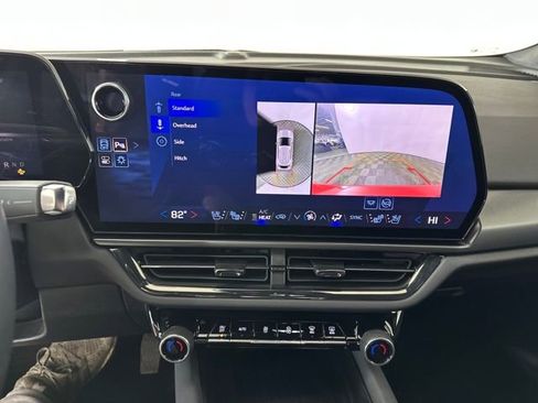 Used 2024 Chevrolet Equinox EV RS image 22