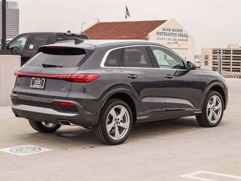 New 2026 Audi Q5 Premium AWD/4WD image 4