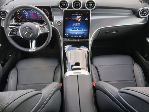 Certified 2026 Mercedes-Benz GLC 300 image 9