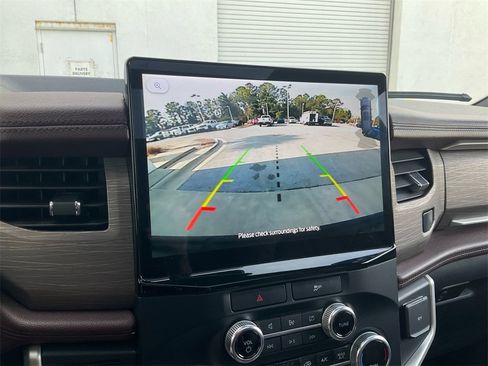 Used 2023 Ford Expedition Max Limited image 22