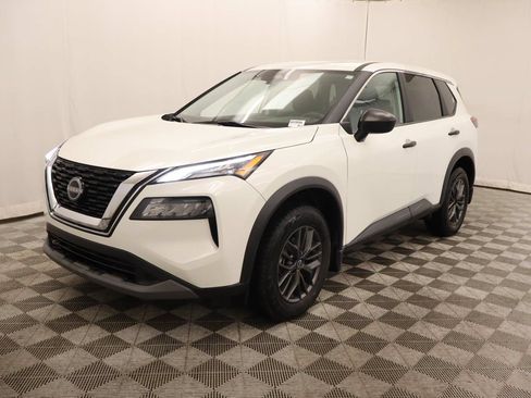 Used 2022 Nissan Rogue S FWD image 1