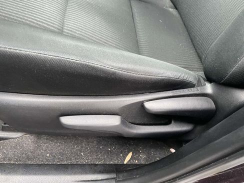 Used 2016 Toyota RAV4 LE image 29