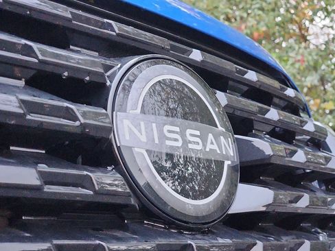 Certified 2025 Nissan Kicks Play S image 30