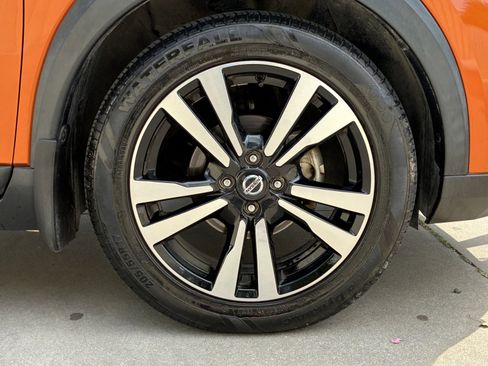 Used 2020 Nissan Kicks SR image 9