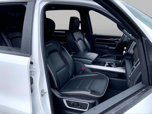 Used 2021 RAM 1500 Laramie RWD image 9