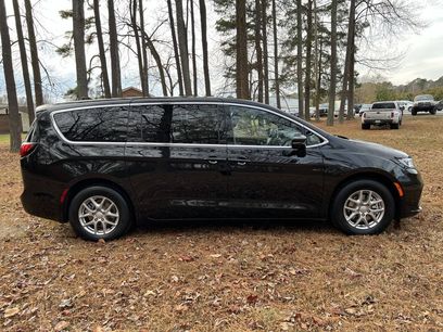New 2026 Chrysler Pacifica Select