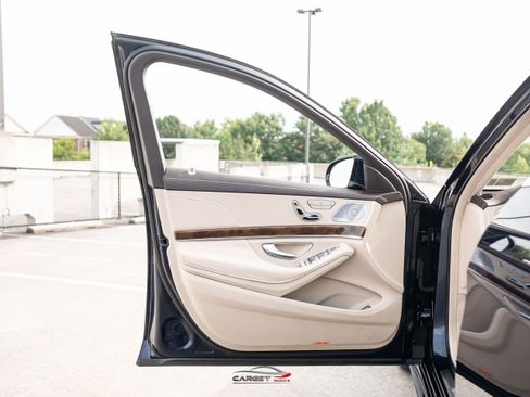 Used 2017 Mercedes-Benz S 550 4MATIC Sedan image 44