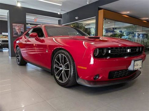 Certified 2016 Dodge Challenger R/T Scat Pack w/ Leather Interior Group image 3