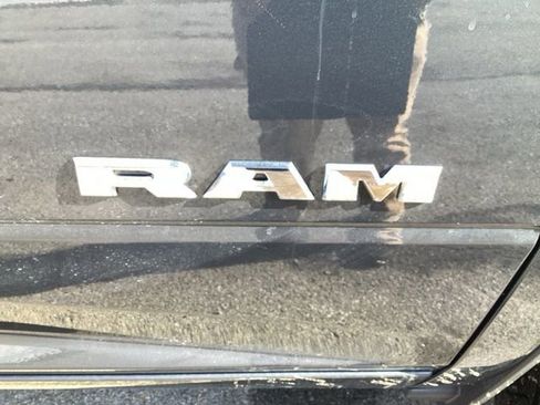 New 2026 RAM 2500 Laramie AWD/4WD image 10