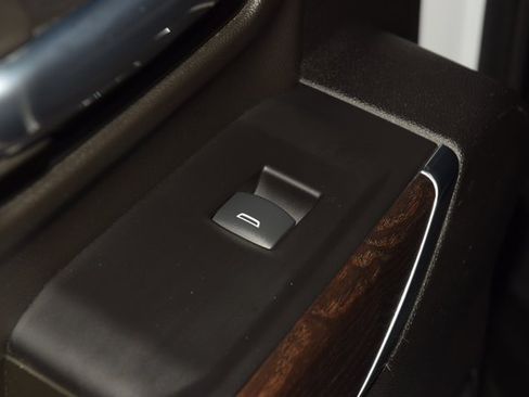 Used 2023 GMC Sierra 3500 Denali w/ Denali Ultimate Package image 44