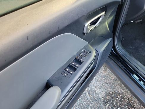 Used 2025 Kia K4 LXS image 10