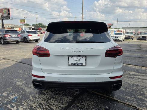 Used 2017 Porsche Cayenne Platinum Edition AWD/4WD image 6