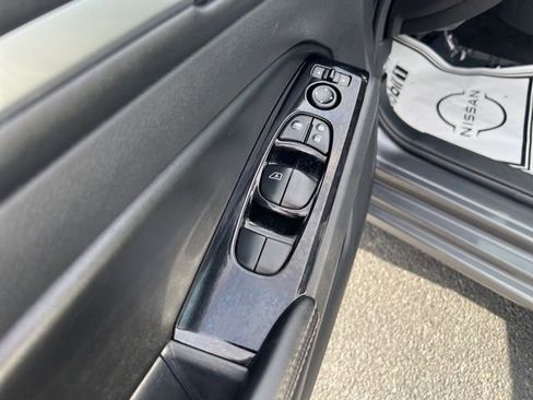 Used 2023 Nissan Altima 2.5 SV image 12