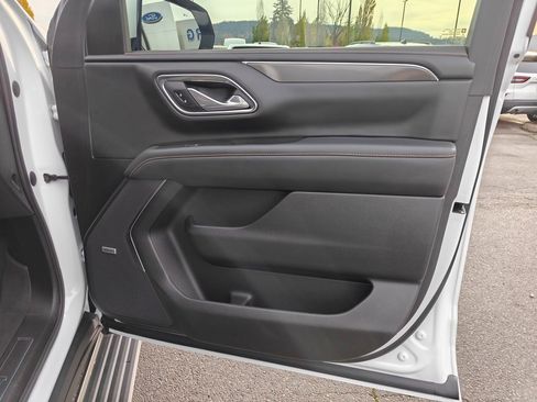 Used 2023 GMC Yukon AT4 w/ AT4 Premium Plus Package image 29