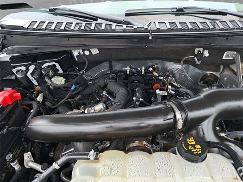 Used 2024 Ford Expedition Limited image 15