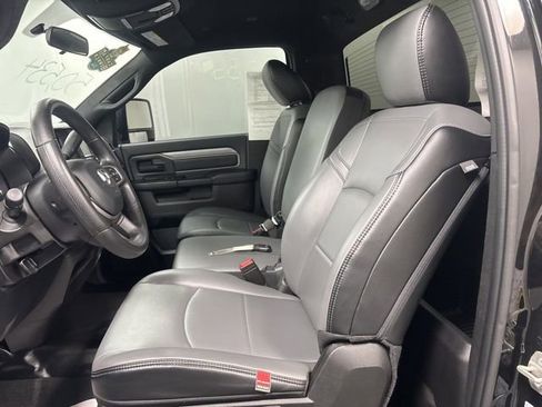 Used 2024 RAM 3500 Tradesman w/ Snow Chief Group AWD/4WD image 18
