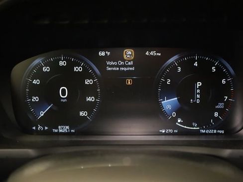 Used 2017 Volvo XC90 T5 R-Design image 18