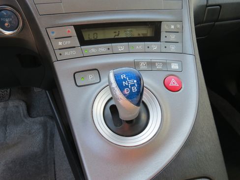 Used 2012 Toyota Prius Two FWD image 19