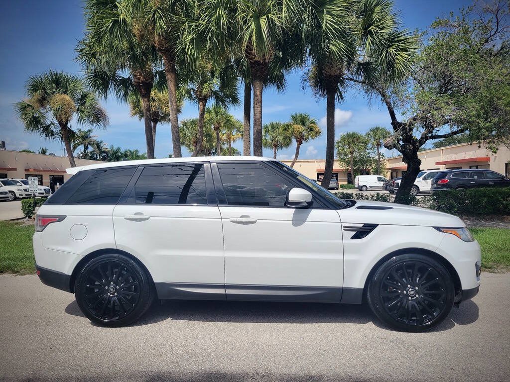 Used 2016 Land Rover Range Rover Sport SE AWD/4WD image 8
