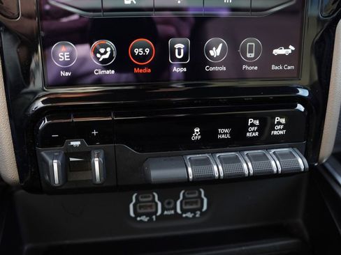 Certified 2019 RAM 3500 Big Horn image 26