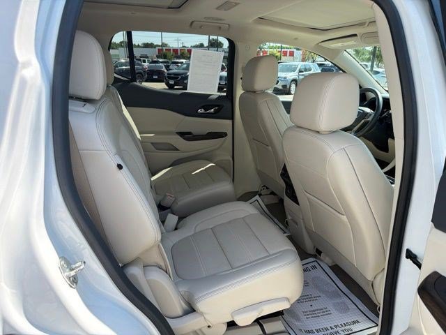 Used 2020 GMC Acadia Denali w/ Technology Package FWD image 22
