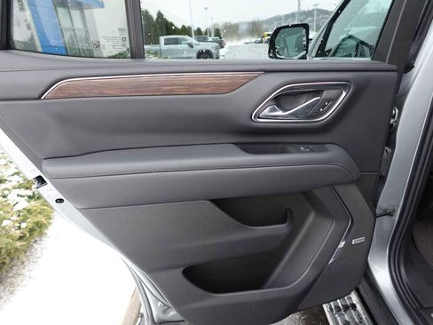Used 2023 Chevrolet Tahoe High Country w/ Premium Package AWD/4WD image 25
