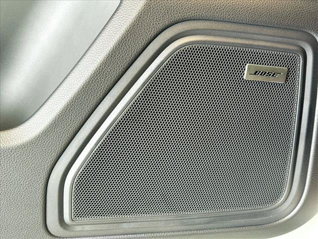 Used 2026 Porsche Macan AWD/4WD image 12