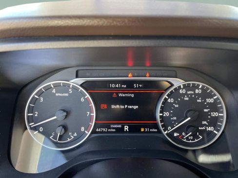 Used 2022 Nissan Rogue S image 27