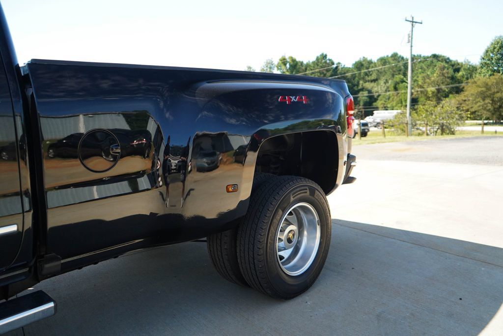 Used 2019 Chevrolet Silverado 3500 LTZ w/ Duramax Plus Package AWD/4WD image 23
