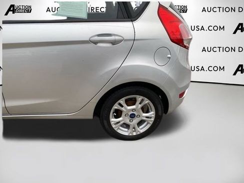 Used 2014 Ford Fiesta SE image 9