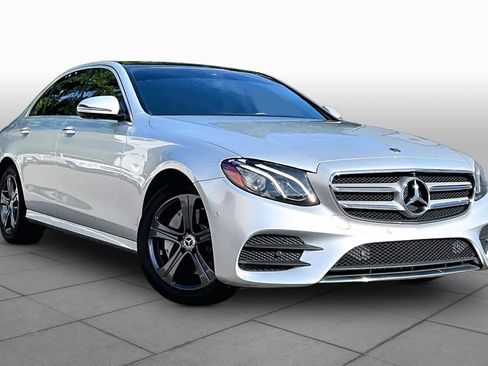 Used 2020 Mercedes-Benz E 350 4MATIC Sedan image 3