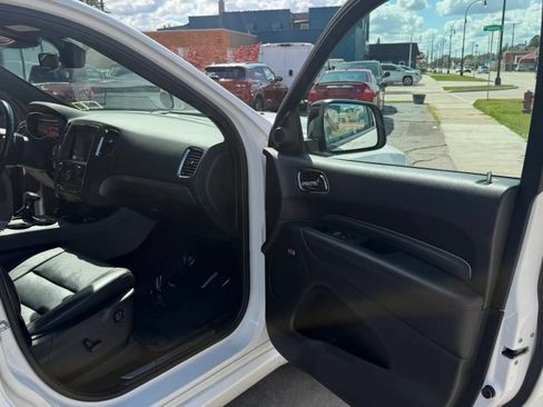 Used 2018 Dodge Durango R/T w/ Blacktop Package AWD/4WD image 11
