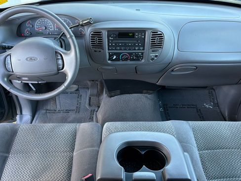 Used 2002 Ford F150 XLT RWD image 10