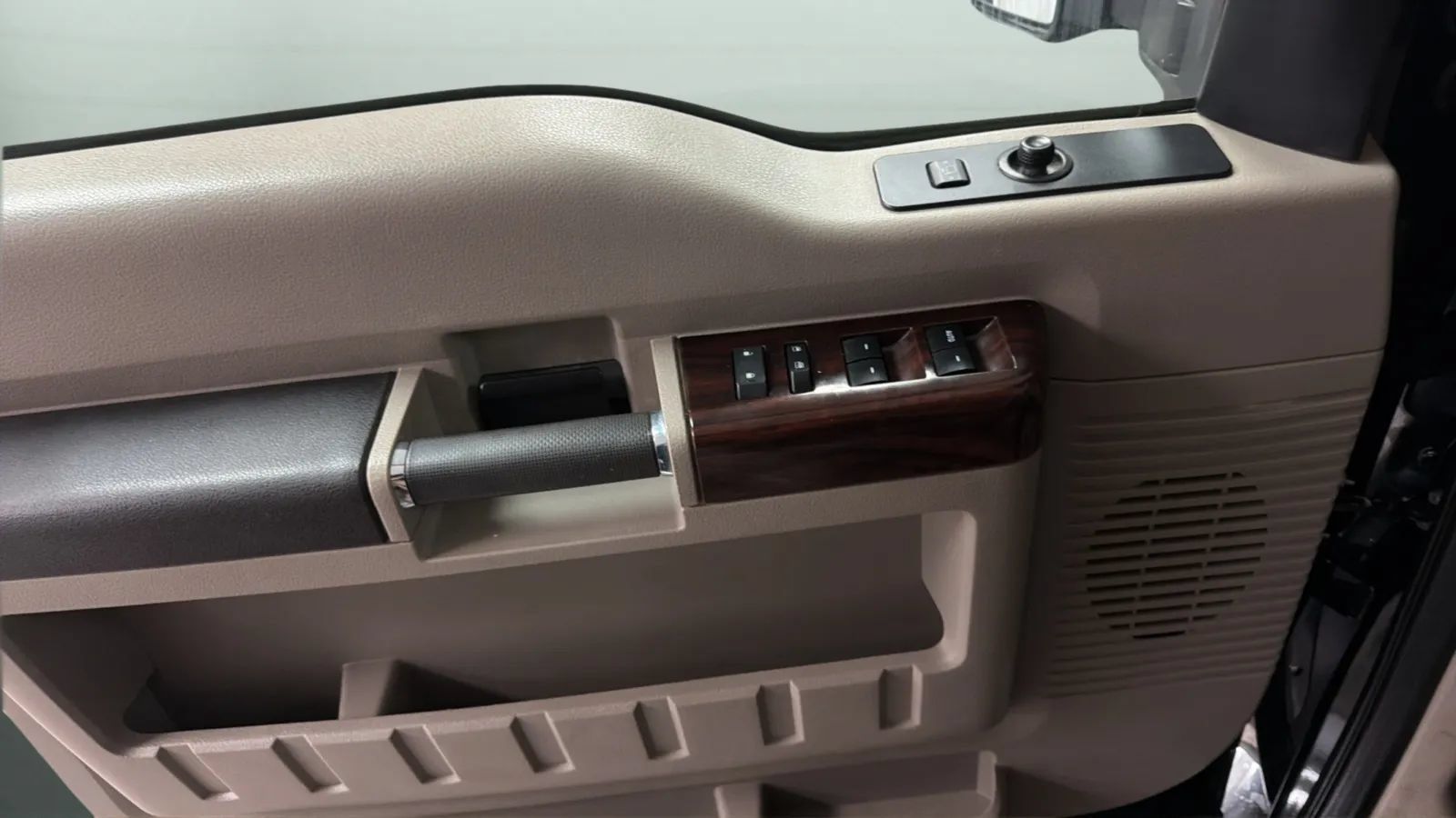 Used 2008 Ford F250 Lariat AWD/4WD image 16