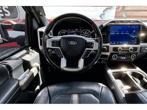 Used 2022 Ford F350 Platinum AWD/4WD image 6