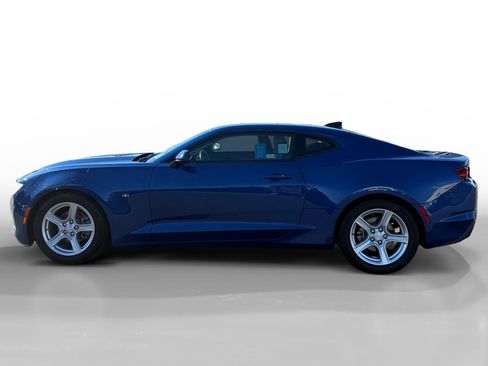Used 2023 Chevrolet Camaro LT image 2