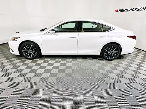 Used 2024 Lexus ES 350 w/ Premium Package image 6