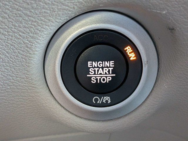 Used 2023 Chrysler Pacifica Touring-L FWD image 30