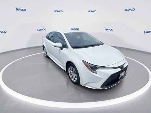 Used 2023 Toyota Corolla LE image 2