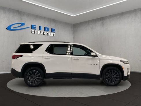Used 2023 Chevrolet Traverse RS w/ LPO, Floor Liner Package AWD/4WD image 15