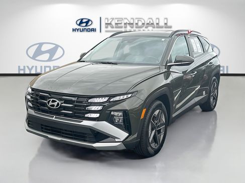 Used 2025 Hyundai Tucson SEL FWD image 3