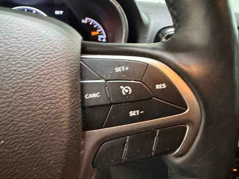 Used 2022 Jeep Grand Cherokee Laredo X AWD/4WD image 20