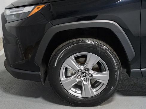 Certified 2025 Toyota RAV4 XLE FWD image 5