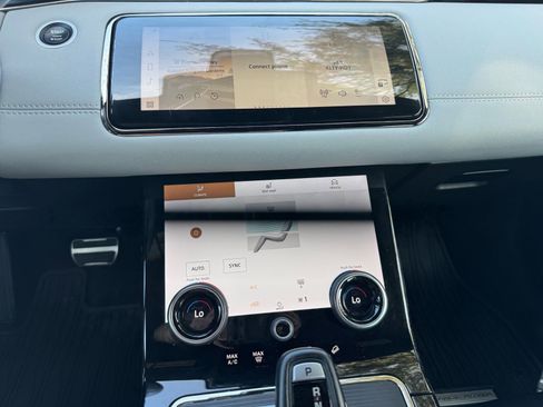 Used 2021 Land Rover Range Rover Evoque R-Dynamic S image 19