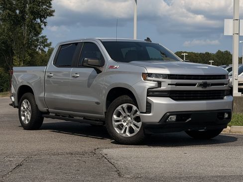 Used 2020 Chevrolet Silverado 1500 RST AWD/4WD image 2