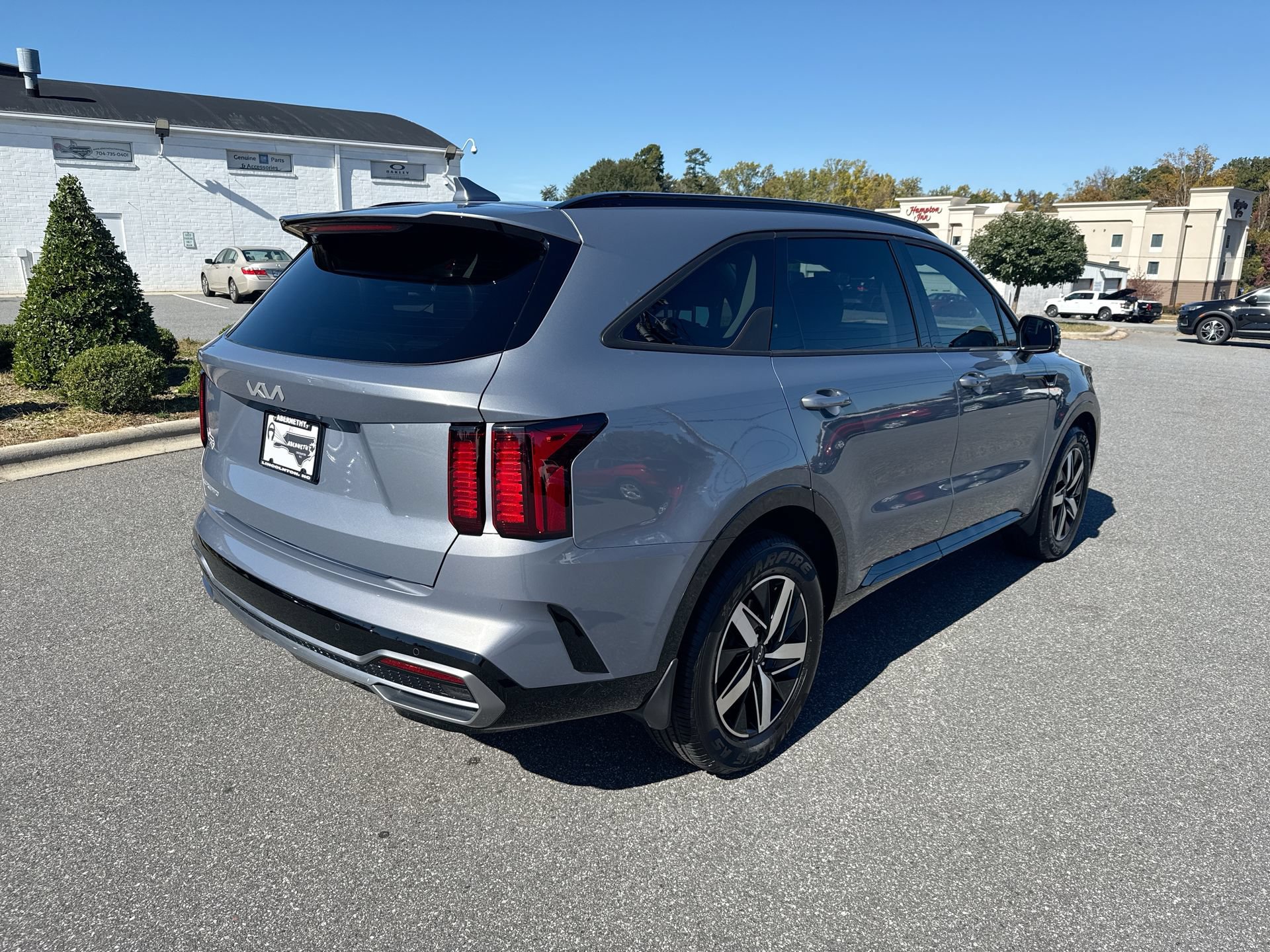 Used 2023 Kia Sorento S w/ Panoramic Sunroof Package FWD image 6