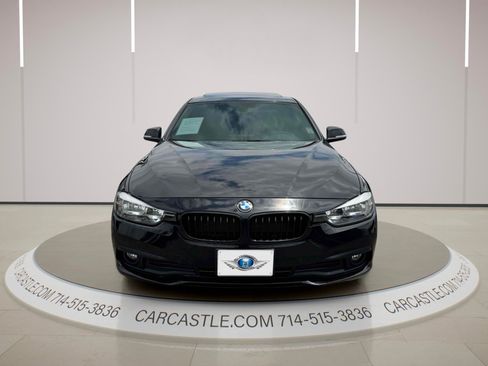 Used 2017 BMW 320i Sedan RWD image 2